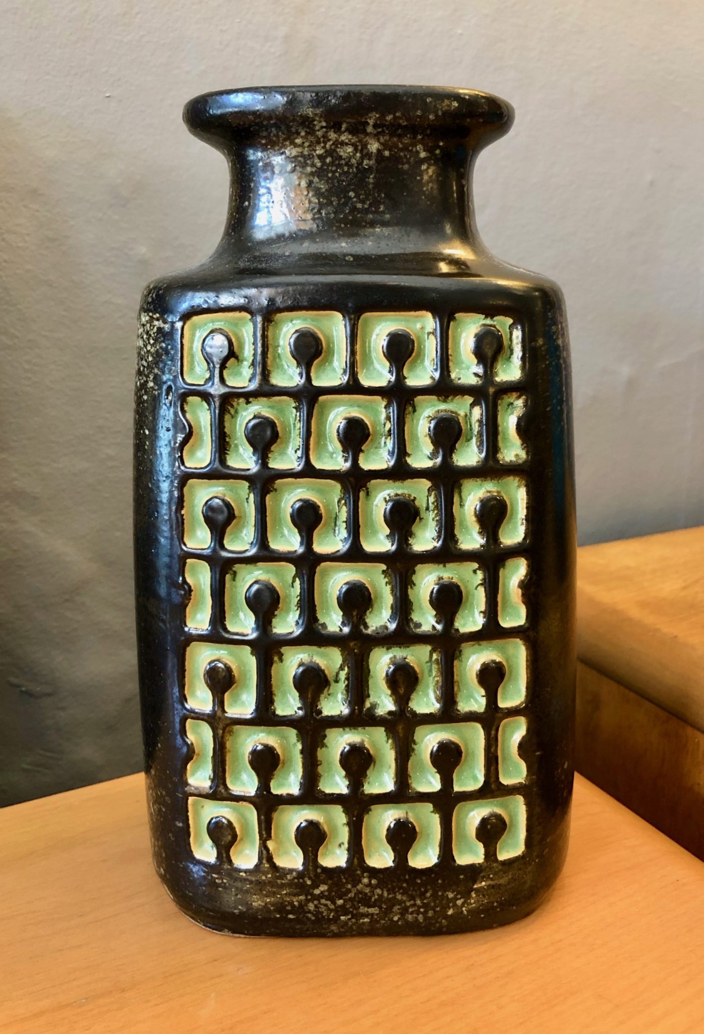 Mid Century Pottery & Glass | Circa