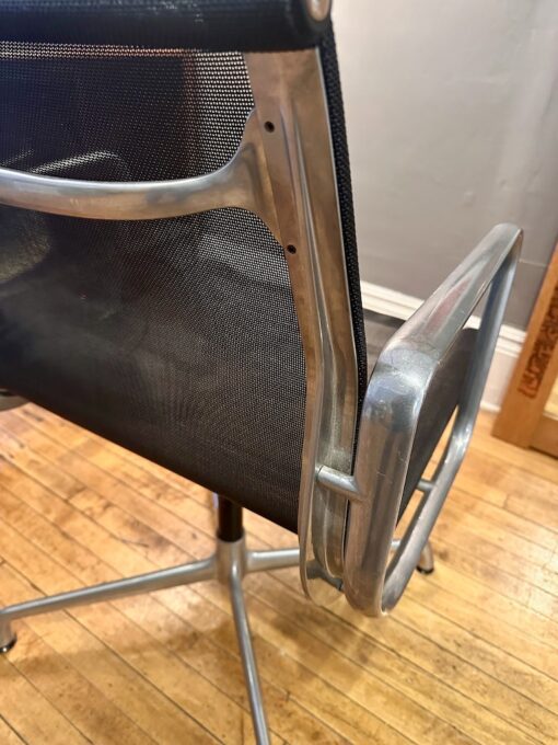 Eames Aluminum Group Armchair - Image 5