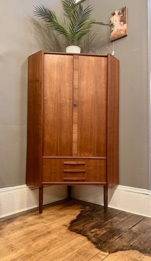 Danish Modern Teak Corner Cabinet - Image 11