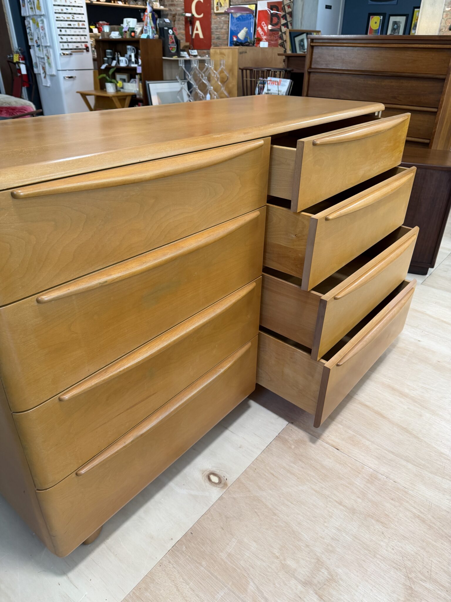 Heywood Wakefield 'Encore' Double Dresser Model M524 - Image 10